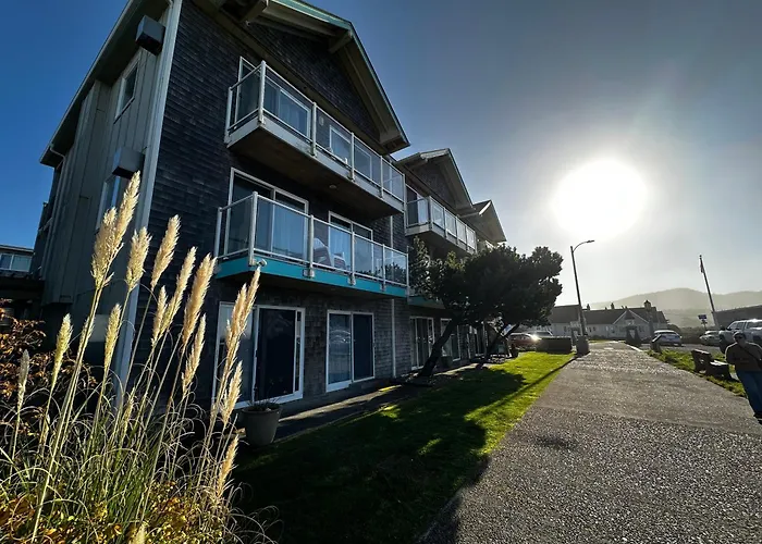 Inn At The Shore